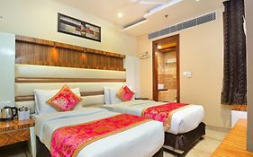 Hotel Hari Piorko Grand - 2 Min From New Delhi Railway Station