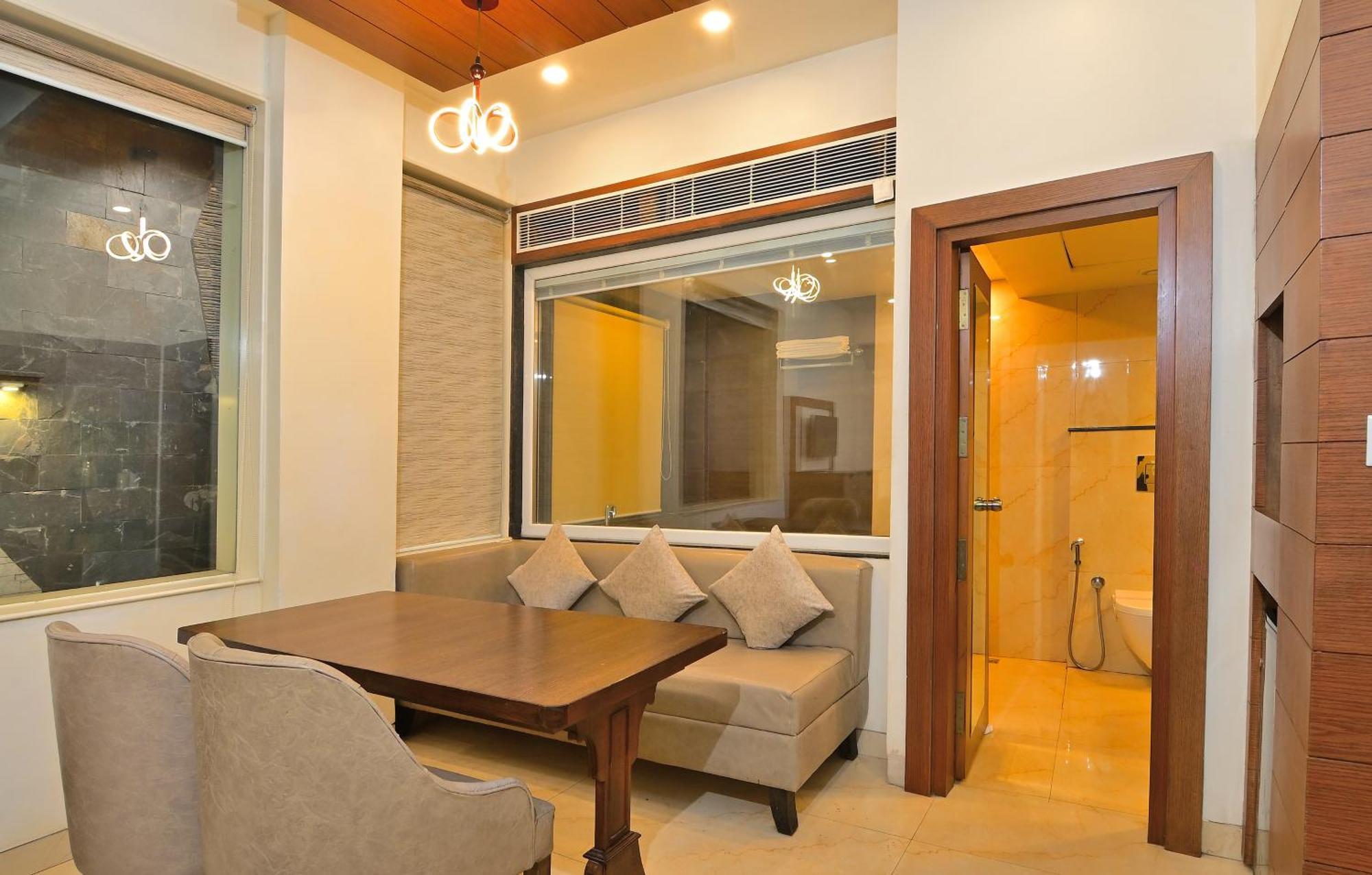 Hotel Hari Piorko Grand - 2 Min From New Delhi Railway Station Exterior photo
